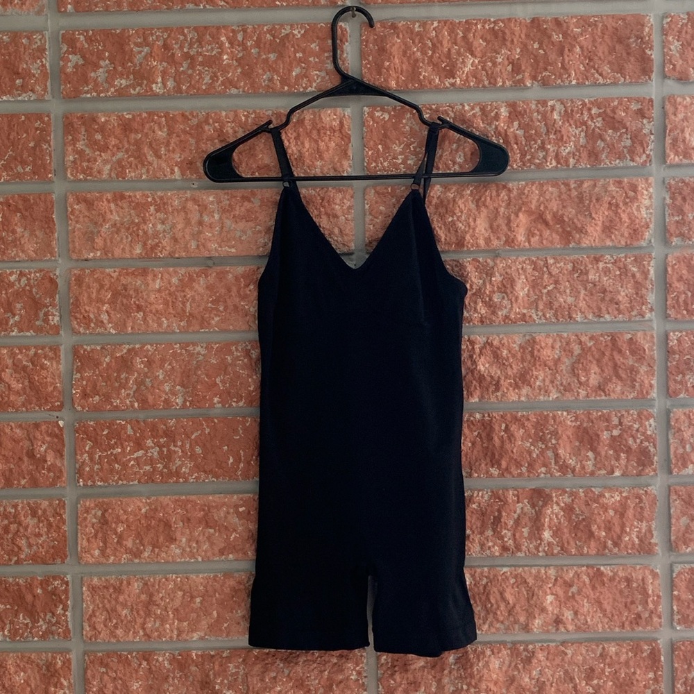 Black bodysuit shape wear